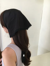 Triangle scarf w/ lace
