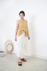 Milk tea ribbon hem vest w/ asy. Collar