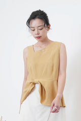 Milk tea ribbon hem vest w/ asy. Collar