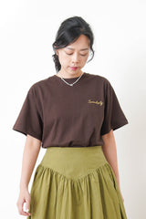 Brown ribbon print tee