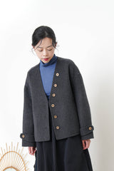 Blue loose turtle neck inner