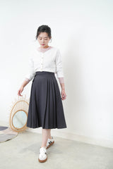 Charcoal detail pleats skirt with waist strap