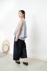 Pastel blue detail double layerings linen vest