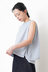 Pastel blue detail double layerings linen vest