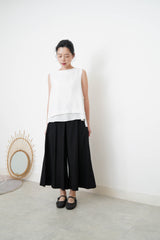 White detail double layerings linen vest