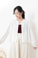 White shirt w/ floral embroidery