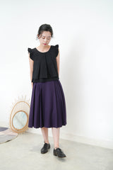 Black double layers vest in ruffle shoulders