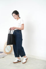 Floral texture tote bag