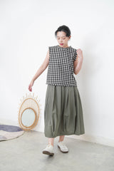 B/W checked vest in fringe trimmed