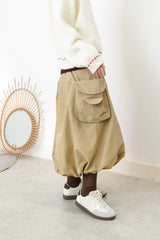 Ivory sweater w/ contrast stitching