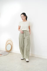 Light green summer curve trousers w/ strap
