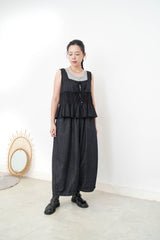 Black square neck blouse w/ pleats details