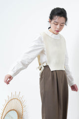 Ivory knit vest in side split ribbons