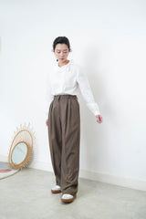 Ivory knit vest in side split ribbons