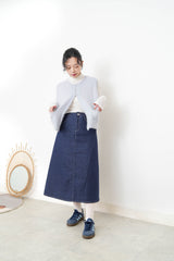 Denim skirt w/ detail waist back