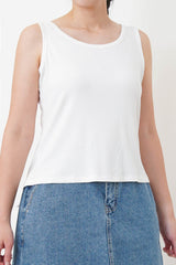 White square neck blouse w/ pleats details