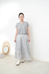 Grey summer knit top w/ contrast collar