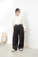 White shirt in detail pleats