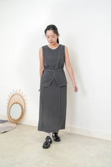 Charcoal open hem linen vest w/ outline stitching