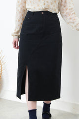 Black H cut skirt in split hem