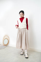 Red turtle neck inner w/ ruffle trimming