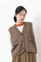 Brown alpaca vest in round hem
