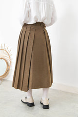 Light beige mary jane shoes in square head