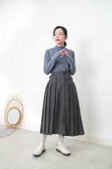 Grey 2 ways wool pleats skirt with buttons
