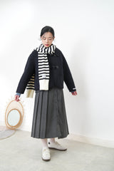 Soft knit sleeves scarf in stripes
