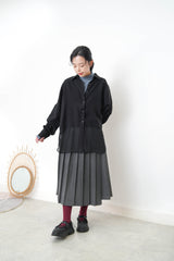 Grey 2 ways wool pleats skirt with buttons