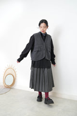 Charcoal alpaca vest in round hem