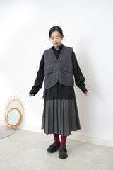 Charcoal alpaca vest in round hem