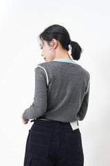 Grey knit top w/ contrast collar