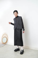 Charcoal alpaca vest in round hem