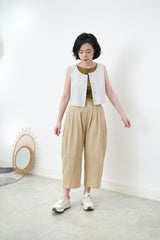 Minimal checked vest