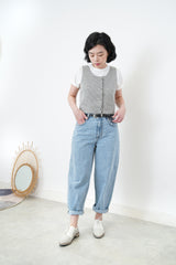 Minimal checked vest