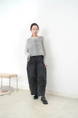 Grey sheer inner w/ contrast outline