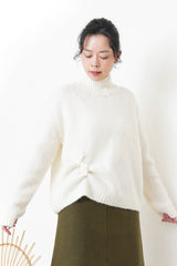 White alpaca wool sweater w/ pins