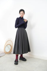 Charcoal detail pleats skirt in elastic waist