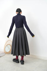 Charcoal detail pleats skirt in elastic waist