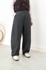Charcoal wool trousers in cone shape with belt