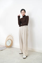 Brown turtle neck inner w/ contrast layering