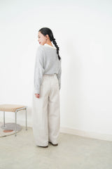 Light grey sweater w/ silk soft collar