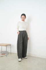 Dark green barrel pants