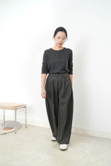 Charoal soft top w/ stitch details collar