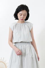 Pastel grey vest in elastic waist