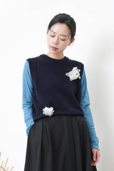 Navy knit vest in premium 3D floral