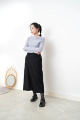 Black H line cutting skirt in split hem