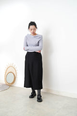 Black H line cutting skirt in split hem