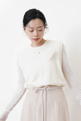 Ivory knit vest in premium 3D floral